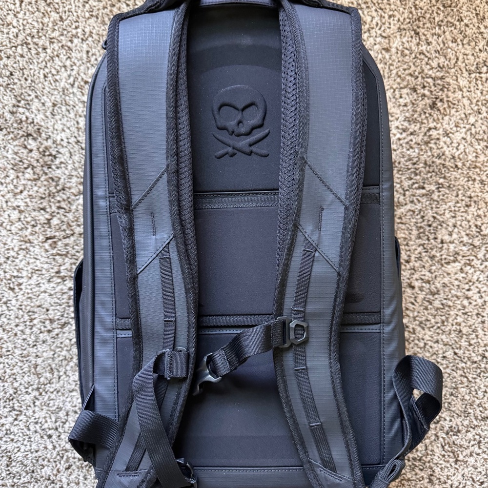 Peter Mckinnon X Nomadic Camera Backpack 25l - image 1